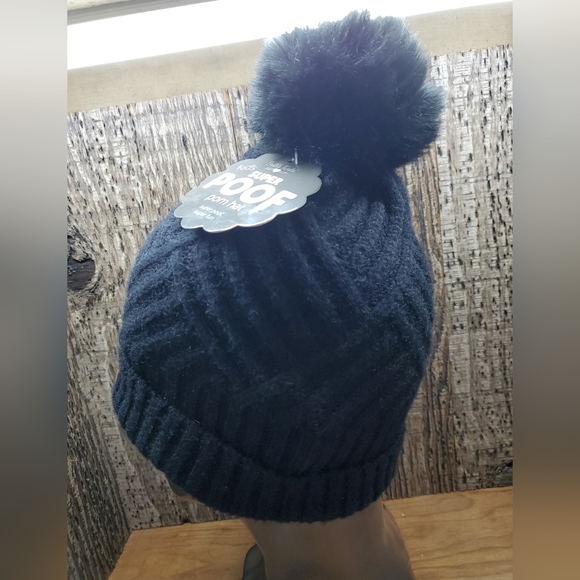 Britt's Knits Winter Hat With Pom Pom Black Kids Youth One Size Unisex Beanie - Picture 4 of 7